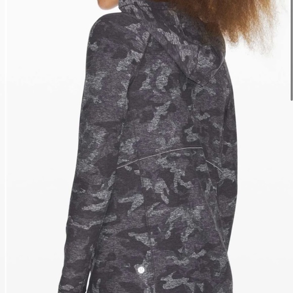 Lululemon Warm Stabilizer 1/2 Zip Hoodie Incognito Camo Size 4 - Picture 5 of 11